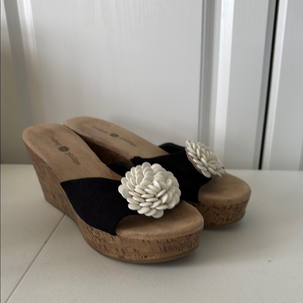 *LINDSAY PHILLIPS 3”WEDGE HEEL SANDALS (sz 7.5)